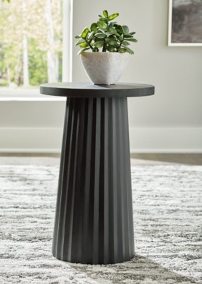 Ceilby Accent Table, Black