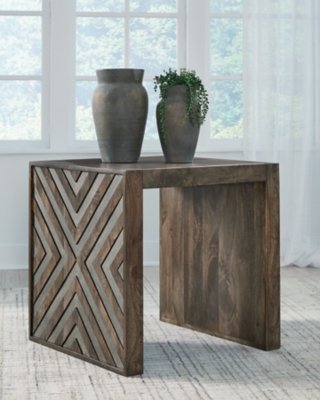 Dreggan End Table, Brown