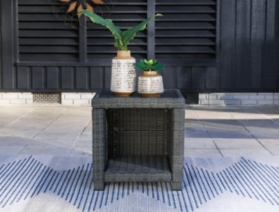 Elite Park Outdoor End Table, Gray