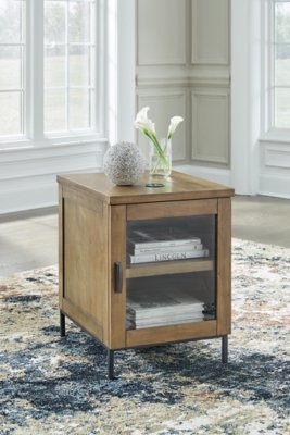 Torlanta Chairside End Table, Brown