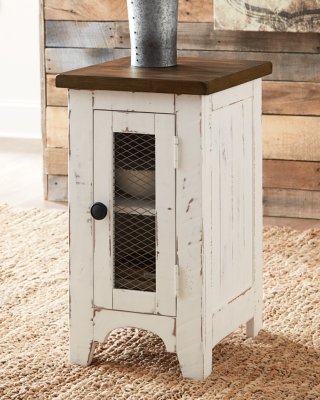 Wystfield Chairside End Table, White/Brown