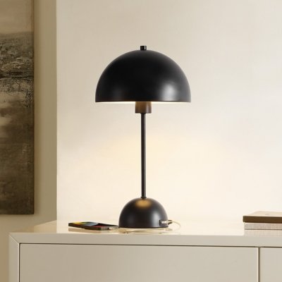 Safavieh Ixora Table Lamp With USB Port, Black