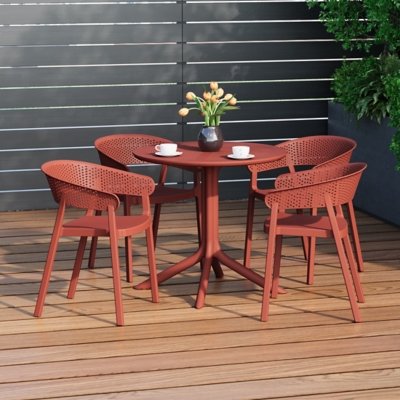 Westin Furniture Frond & Form Outdoor Round Dining Table and 4 Scoop Back Chairs, Red