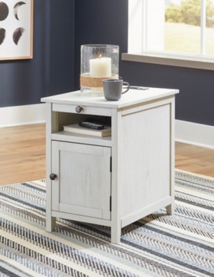 Treytown Chairside End Table, Antique White