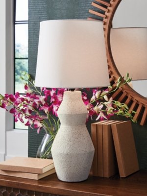Dawthorne Table Lamp, Cream