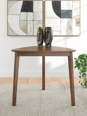 Lyncott Dining Table, Brown, Wood