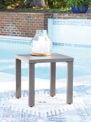Dillon Beach Outdoor End Table, Gray