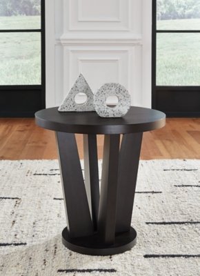 Chasinfield End Table, Dark Brown