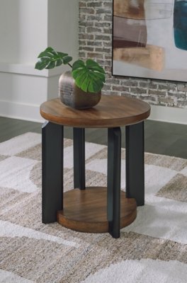 Kraeburn End Table, Brown/Black